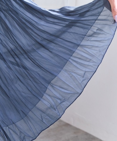 SMILE LAND（スマイルランド）の「＜大きいサイズ＞シアープリーツティアードスカート（ゆったりヒップ）（スカート・レディース・チャコールグレー・4L/3L/LL/L/5L）」の4枚目の写真