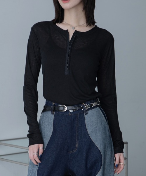 VACANCY(ヴァカンシー)の「フロントフックシアーリブトップス(Tシャツ/カットソー・レディース・グレー/ホワイト/ブラック・FREE)」の18枚目の写真