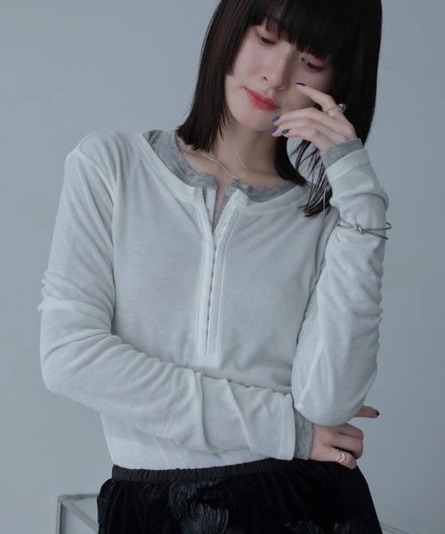 VACANCY(ヴァカンシー)の「フロントフックシアーリブトップス(Tシャツ/カットソー・レディース・グレー/ホワイト/ブラック・FREE)」の4枚目の写真