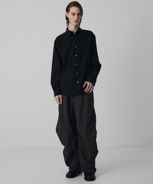 UNITED TOKYO（ユナイテッドトウキョウ）の「【新作】LIGHT DOLPHIN ワイドパラシュートパンツ（その他パンツ・メンズ・ブラック/ダークグレー・1/2）」の7枚目の写真