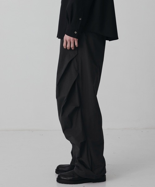 UNITED TOKYO（ユナイテッドトウキョウ）の「【新作】LIGHT DOLPHIN ワイドパラシュートパンツ（その他パンツ・メンズ・ブラック/ダークグレー・1/2）」の16枚目の写真