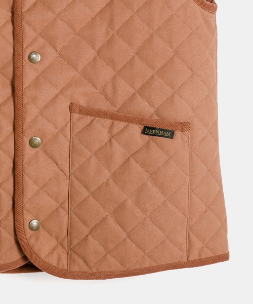LAVENHAM(ラベンハム)の「Black Edition Brushed MS Cocoon Thornham Womens / ブラック エディション ブラッシュド エムエス コクーン ソーンハム ウィメンズ(ベスト・レディース・ブラウン/ブラック・6/8/10/12)」の11枚目の写真
