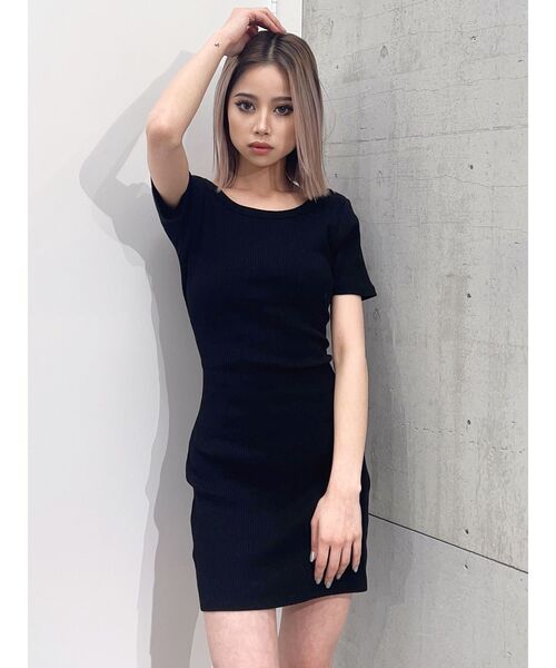 GYDA(ジェイダ)の「BACKリボンクルーネックワンピース(ワンピース・レディース・アイボリー/ブラック・FREE)」の8枚目の写真