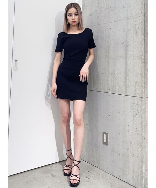 GYDA(ジェイダ)の「BACKリボンクルーネックワンピース(ワンピース・レディース・アイボリー/ブラック・FREE)」の11枚目の写真
