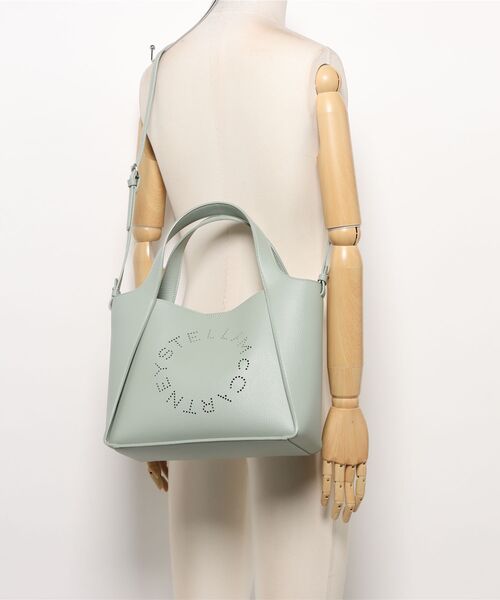 STELLA McCARTNEY（ステラマッカートニー）の「Logo Crossbody Tote Bag / ロゴ クロスボディ トートバッグ（トートバッグ・レディース・ライトグリーン・ONE SIZE）」の11枚目の写真