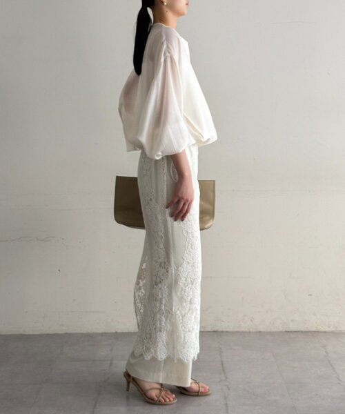 LOUNGEDRESS(ラウンジドレス)の「シアーバルーンブルゾン(ブルゾン・レディース・オフホワイト・FREE)」の6枚目の写真