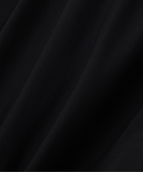 MARGARET HOWELL（マーガレットハウエル）の「COTTON NYLON POPLIN（シャツ/ブラウス・レディース・オフホワイト/ブラック・2/1）」の3枚目の写真