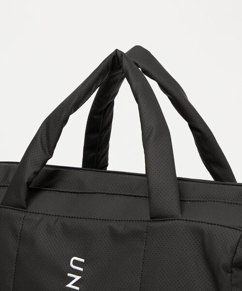 UNITED ARROWS GOLF(ユナイテッドアローズゴルフ)の「パンチング トートバッグ(トートバッグ・メンズ・ブラック/ブラウン系・FREE)」の17枚目の写真