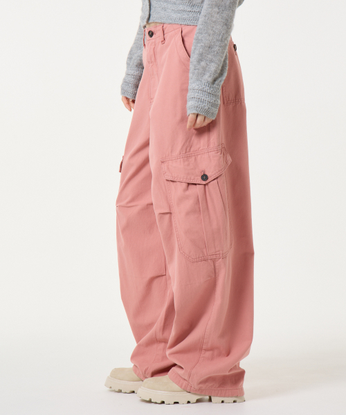 UNKNOWN PLANET(アンノウンプラネット)の「タックワイドストリングカーゴ綿パンツピンク(その他パンツ・レディース・その他・LARGE/MEDIUM/SMALL)」の3枚目の写真