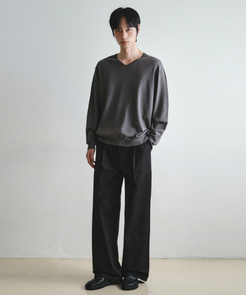 WEDNESDAY OASIS(ウェンズデーオアシス)の「ウォッシャブルミニマルVネックニット_BROWN(WC26-KN20)(ニット/セーター・メンズ・ブラウン・LARGE/X-LARGE/MEDIUM)」の4枚目の写真