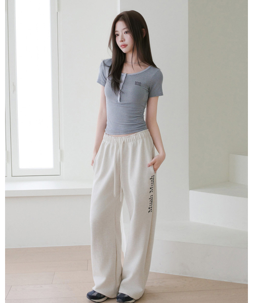 muahmuah（ムーアムーア）の「ヘンリーネックストライプ半袖Tシャツ[5色]（Tシャツ/カットソー・レディース・アイボリー/ブラック/ライトブルー/グレー/バーガンディー・FREE）」の10枚目の写真