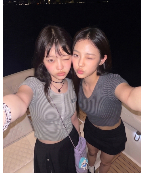muahmuah（ムーアムーア）の「ヘンリーネックストライプ半袖Tシャツ[5色]（Tシャツ/カットソー・レディース・アイボリー/ブラック/ライトブルー/グレー/バーガンディー・FREE）」の12枚目の写真