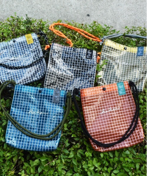 BACKYARD FAMILY（バックヤードファミリー）の「KAKSI カクシ マルチポケットサコッシュ（ショルダーバッグ・レディース・オレンジ系その他/ブラック×ブラック/イエロー系その他/ブルー系その他/クリアブラック・FREE）」の14枚目の写真
