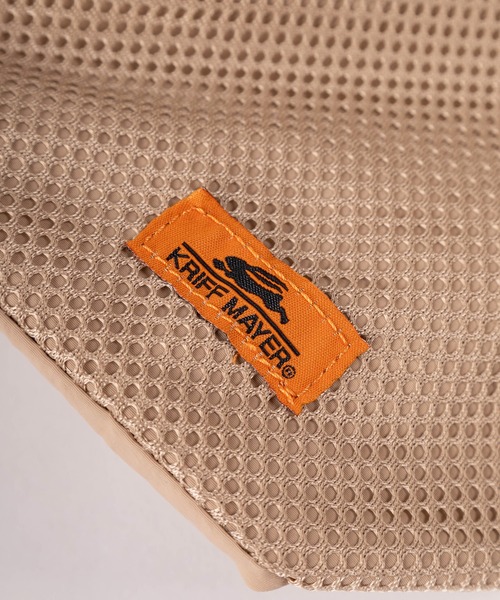KRIFF MAYER（クリフメイヤー）の「【79】【KRIFF MAYER/クリフメイヤー】ワンポイントロゴ 保冷ポケット付 ナイロン 2WAY ショルダーバック/トートバック（ショルダーバッグ・メンズ・ブラック/ベージュ・FREE）」の8枚目の写真