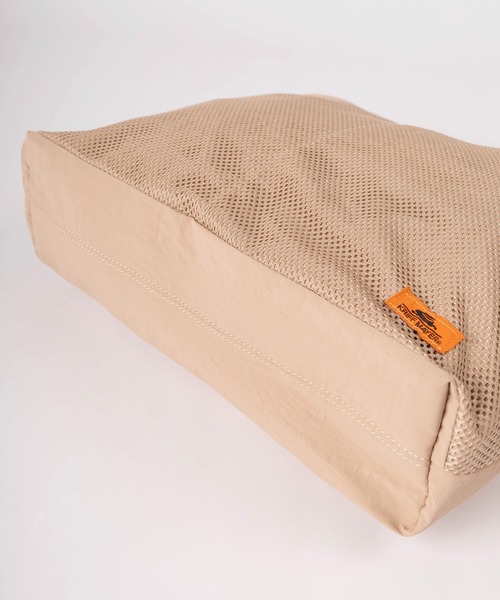 KRIFF MAYER（クリフメイヤー）の「【79】【KRIFF MAYER/クリフメイヤー】ワンポイントロゴ 保冷ポケット付 ナイロン 2WAY ショルダーバック/トートバック（ショルダーバッグ・メンズ・ブラック/ベージュ・FREE）」の11枚目の写真