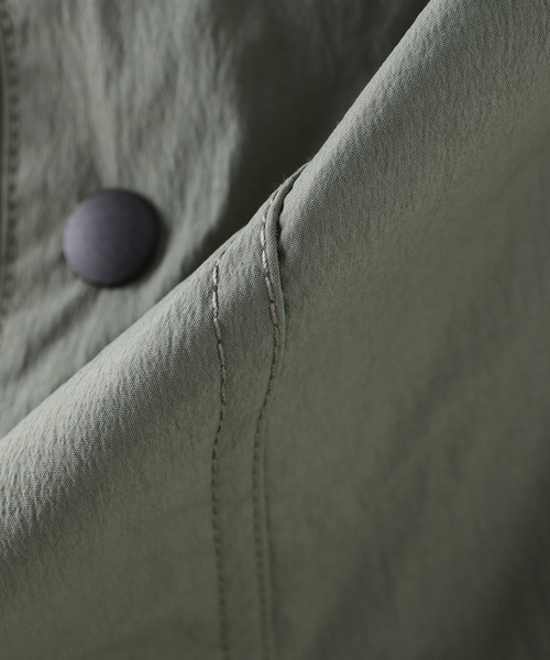 B.C STOCK（ベーセーストック）の「Breeze Func Blouson（ブルゾン・メンズ・ブラック/カーキ・MEDIUM/LARGE）」の3枚目の写真