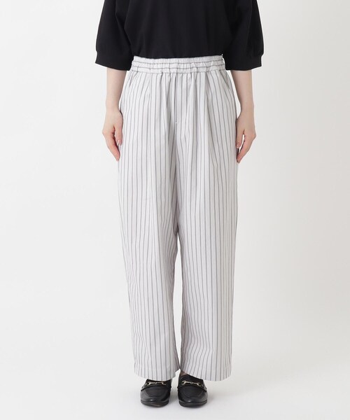 one'sterrace（ワンズテラス）の「タイプライタータック入りストレートパンツ（その他パンツ・レディース・ブルー系その他7/グリーン系その他6/ブラック系8/アイボリー系8・02）」の5枚目の写真