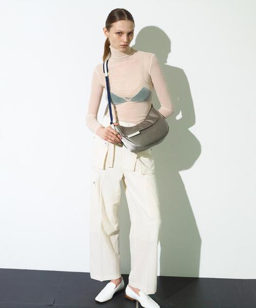TOFF&LOADSTONE(トフアンドロードストーン)の「Air 2way shoulder(エア 2way ショルダー)S(ショルダーバッグ・レディース・ピンク系その他/ブラック/ライトグレー系5・00)」の5枚目の写真