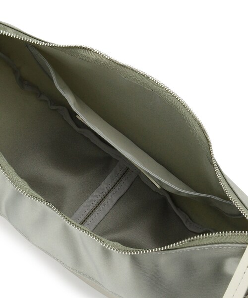 TOFF&LOADSTONE(トフアンドロードストーン)の「Air 2way shoulder(エア 2way ショルダー)S(ショルダーバッグ・レディース・ピンク系その他/ブラック/ライトグレー系5・00)」の14枚目の写真