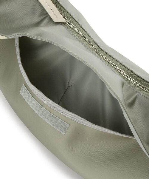 TOFF&LOADSTONE(トフアンドロードストーン)の「Air 2way shoulder(エア 2way ショルダー)S(ショルダーバッグ・レディース・ピンク系その他/ブラック/ライトグレー系5・00)」の15枚目の写真