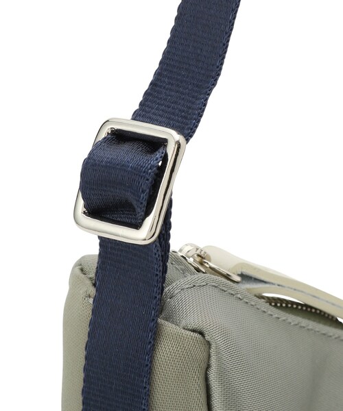 TOFF&LOADSTONE(トフアンドロードストーン)の「Air 2way shoulder(エア 2way ショルダー)S(ショルダーバッグ・レディース・ピンク系その他/ブラック/ライトグレー系5・00)」の17枚目の写真