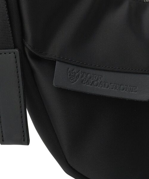 TOFF&LOADSTONE(トフアンドロードストーン)の「Air 2way shoulder(エア 2way ショルダー)S(ショルダーバッグ・レディース・ピンク系その他/ブラック/ライトグレー系5・00)」の21枚目の写真