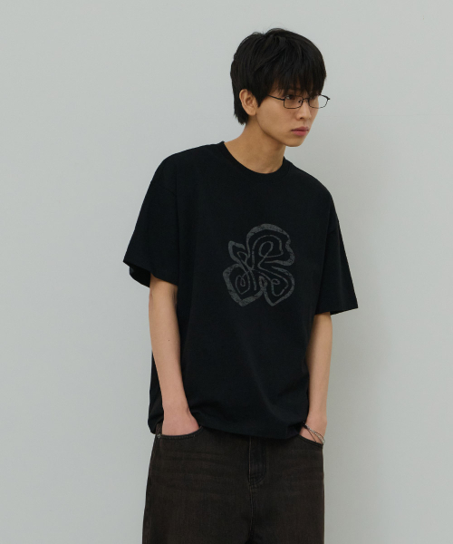 DESIRED(デシレッド)の「フロントグラフィック半袖Tシャツ-FBSK5808D03(Tシャツ/カットソー・メンズ・ブラック・MEDIUM/LARGE/X-LARGE)」の3枚目の写真
