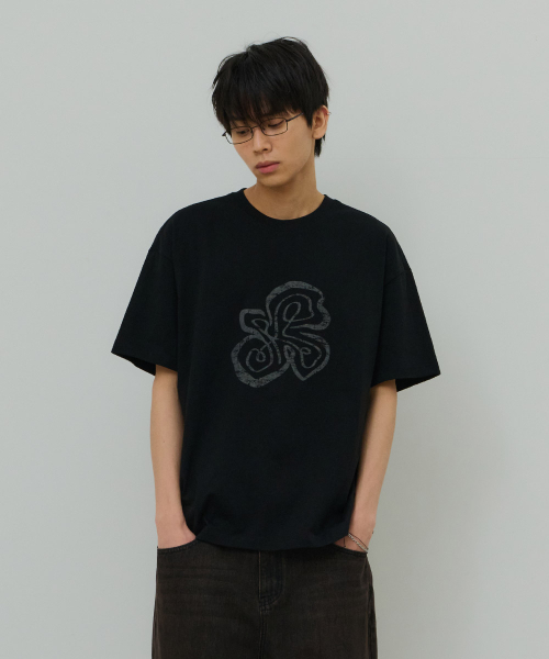 DESIRED(デシレッド)の「フロントグラフィック半袖Tシャツ-FBSK5808D03(Tシャツ/カットソー・メンズ・ブラック・MEDIUM/LARGE/X-LARGE)」の4枚目の写真