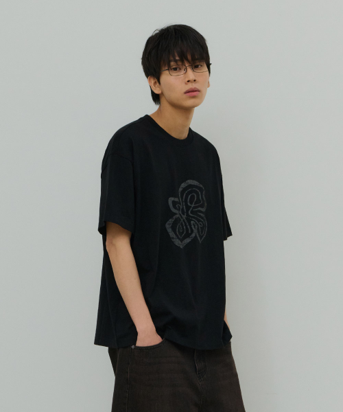 DESIRED(デシレッド)の「フロントグラフィック半袖Tシャツ-FBSK5808D03(Tシャツ/カットソー・メンズ・ブラック・MEDIUM/LARGE/X-LARGE)」の5枚目の写真