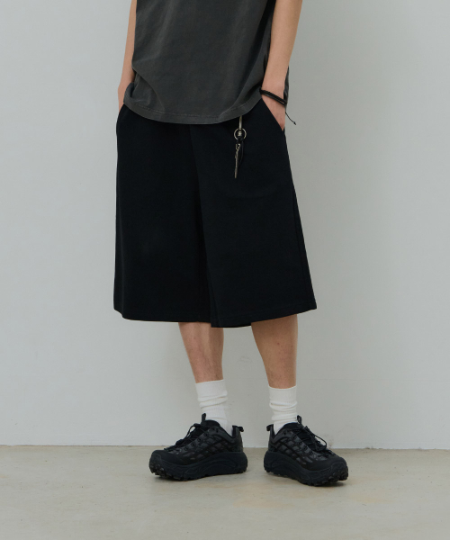 DESIRED（デシレッド）の「バミューダパンツ-FBSK2511D03（その他パンツ・メンズ・ブラック・MEDIUM/LARGE/X-LARGE）」の2枚目の写真
