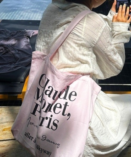 Vipoa(ヴィポア)の「Paris message logo tote bag(トートバッグ・レディース・ピンク/ホワイト・FREE)」の2枚目の写真