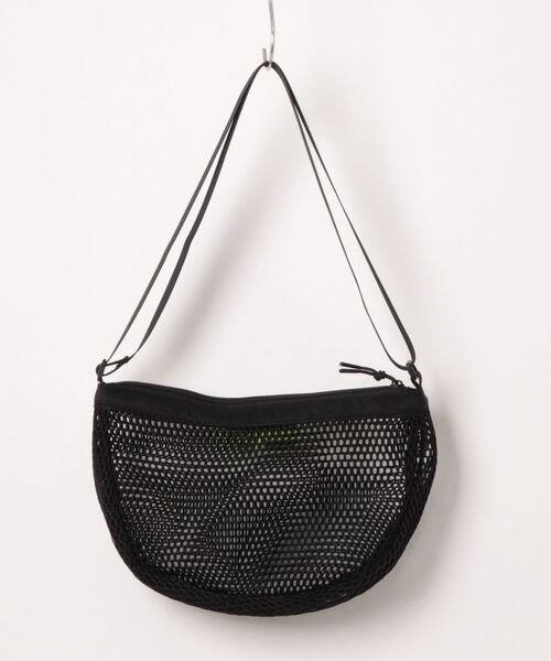 WEEKEND(ER)（ウィークエンダー）の「WEEKEND(ER)/ウィークエンダー ショルダーバック CORASE MESH 9279801（ショルダーバッグ・メンズ・ブラック・FREE）」の2枚目の写真