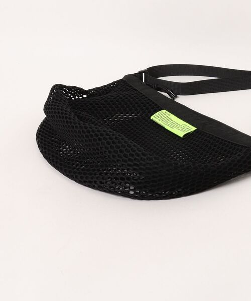 WEEKEND(ER)（ウィークエンダー）の「WEEKEND(ER)/ウィークエンダー ショルダーバック CORASE MESH 9279801（ショルダーバッグ・メンズ・ブラック・FREE）」の3枚目の写真