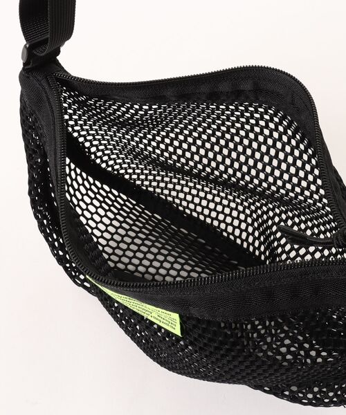 WEEKEND(ER)（ウィークエンダー）の「WEEKEND(ER)/ウィークエンダー ショルダーバック CORASE MESH 9279801（ショルダーバッグ・メンズ・ブラック・FREE）」の4枚目の写真
