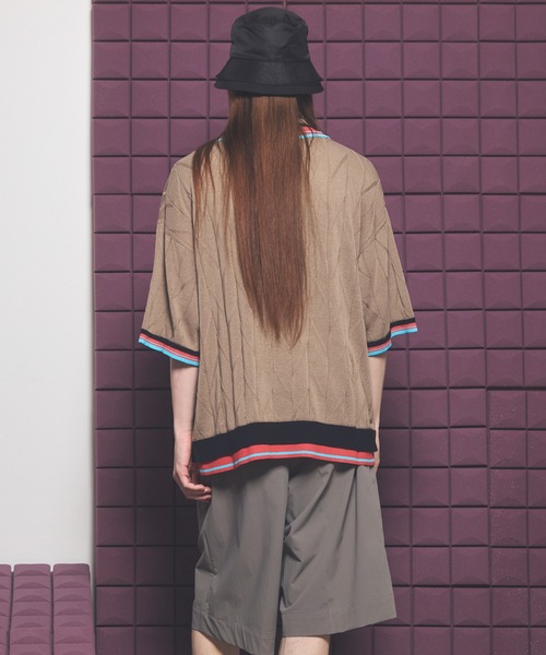 MAISON SPECIAL（メゾンスペシャル）の「《UNISEX》Layered Collar Line Geometric Prime-Over Short Sleeve Knit Polo Shirt/レイヤードライン襟ジオメトリックプライムオーバーショートスリーブニットポロシャツ【MAISON SPECIAL/メゾンスペシャル】（ポロシャツ・メンズ・ブラック/ベージュ・0/1/2）」の12枚目の写真