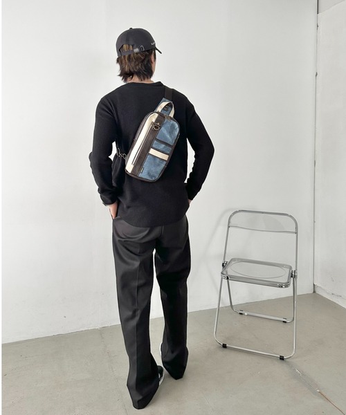 real design（リアルデザイン）の「[real design]8ポケット2層セパレートボディバッグ/ワンショルダー/ユニセックス（ボディバッグ/ウエストポーチ・メンズ・ネイビー/ブラック・FREE）」の18枚目の写真