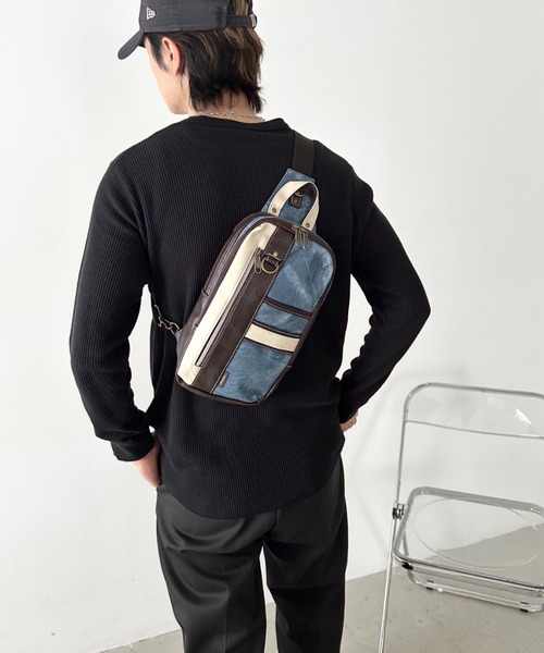 real design（リアルデザイン）の「[real design]8ポケット2層セパレートボディバッグ/ワンショルダー/ユニセックス（ボディバッグ/ウエストポーチ・メンズ・ネイビー/ブラック・FREE）」の15枚目の写真
