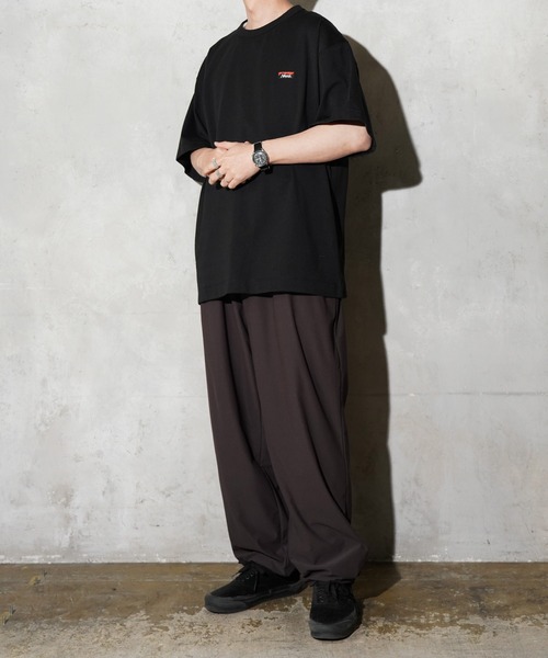 NANGA(ナンガ)の「NANGA / ナンガ ECO HYBRID BOX LOGO EMBROIDERY TEE エコハイブリッド ボックスロゴ エンブロイダリーTシャツ(Tシャツ/カットソー・メンズ・ネイビー/ホワイト/ブラック/グレー・SMALL/MEDIUM/LARGE/X-LARGE)」の8枚目の写真
