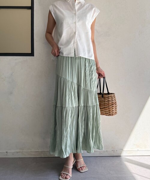 Jena espace merveilleux(ジェナ エスパスメルヴェイユ)の「【ほんのり個性をプラス】バックバルーンシャツ(シャツ/ブラウス・レディース・オフホワイト/チャコールグレー/ブルー・FREE)」の7枚目の写真