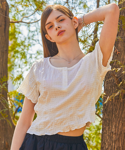 KOLEAT(コレット)の「夏クーリングマモンクロップボタン無地半袖Tシャツ (2色) 1141B(Tシャツ/カットソー・レディース・ホワイト/ブラック・FREE)」の3枚目の写真