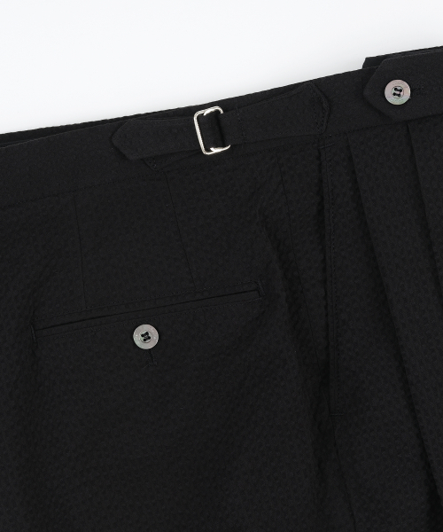 BELLIEF（ベリーフ）の「Essential Seersucker Adjust 2-Pleated Relaxed Chino (Black)（その他パンツ・メンズ・その他・LARGE/X-LARGE/MEDIUM）」の4枚目の写真
