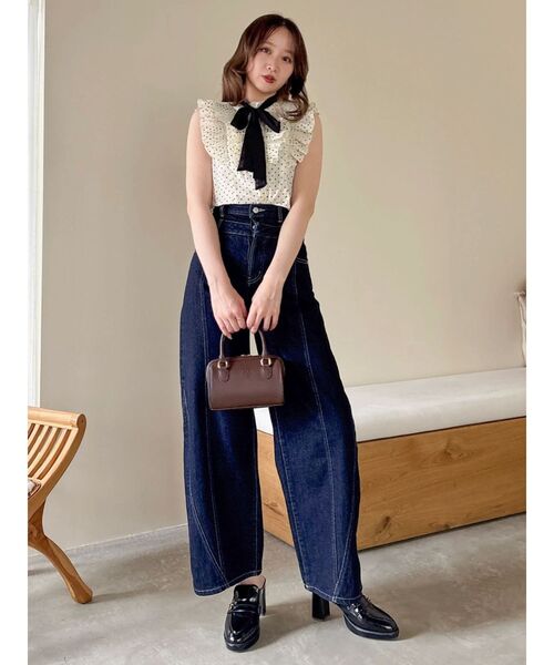 dazzlin(ダズリン)の「レイヤードワイドデニムパンツ(デニムパンツ・レディース・インディゴブルー・MEDIUM/SMALL)」の12枚目の写真