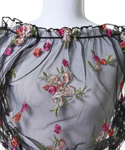 Narcissus(ナルシス)の「【Narcissus】フラワーオフショルダートップス 刺繍 シアー チュール ブラウス(シャツ/ブラウス・レディース・ブラック/ホワイト・FREE)」の13枚目の写真