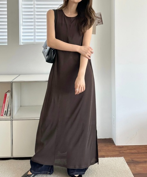 umune(ウムネ)の「シアーワンピース マキシ丈 ロングワンピ ノースリーブ Iライン レイヤード 透け感 スリット 大人カジュアル 夏(ワンピース・レディース・ブラウン/ブラック/グレイッシュベージュ・FREE)」の19枚目の写真