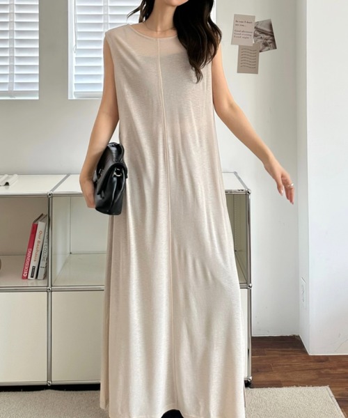 umune(ウムネ)の「シアーワンピース マキシ丈 ロングワンピ ノースリーブ Iライン レイヤード 透け感 スリット 大人カジュアル 夏(ワンピース・レディース・ブラウン/ブラック/グレイッシュベージュ・FREE)」の13枚目の写真