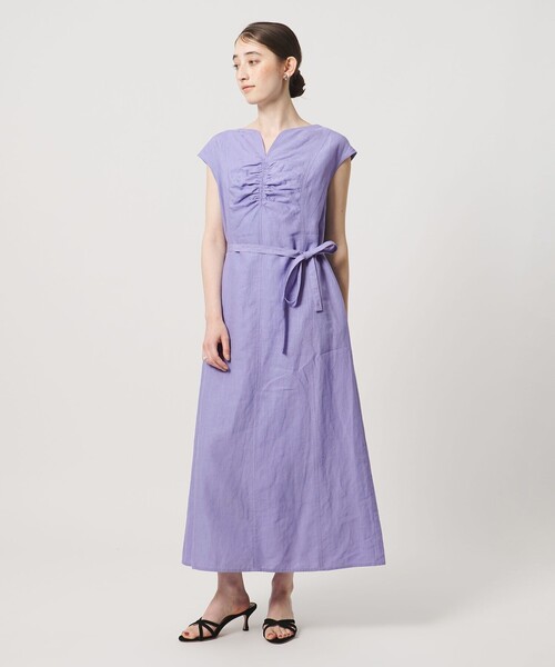 UNITED ARROWS(ユナイテッドアローズ)の「リネン シャーリング スキッパー ワンピース ‐ウォッシャブル‐(ワンピース・レディース・ブラック/ホワイト/ライラック・38/36)」の4枚目の写真