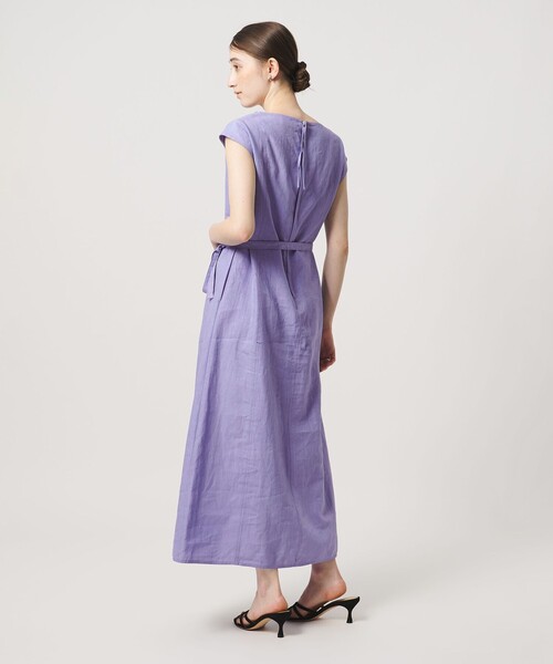 UNITED ARROWS(ユナイテッドアローズ)の「リネン シャーリング スキッパー ワンピース ‐ウォッシャブル‐(ワンピース・レディース・ブラック/ホワイト/ライラック・38/36)」の5枚目の写真