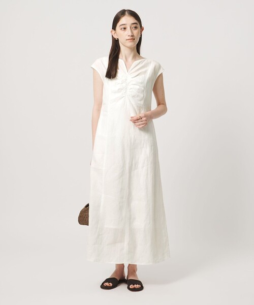 UNITED ARROWS(ユナイテッドアローズ)の「リネン シャーリング スキッパー ワンピース ‐ウォッシャブル‐(ワンピース・レディース・ブラック/ホワイト/ライラック・38/36)」の7枚目の写真