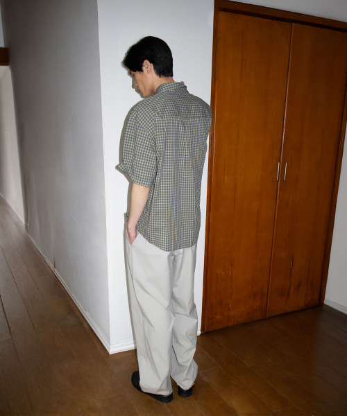 BLANKROOM(ブランクルーム)の「チェックハーフシャツ_COOL SAGE(シャツ/ブラウス・メンズ・その他・1/2/3/4)」の3枚目の写真