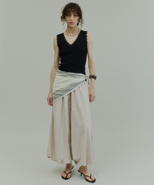 Plumel（プルメル）の「Elastic Waist Balloon Pants / エラスティックバルーンパンツ（その他パンツ・レディース・ブラック/ベージュ/アイボリー・MEDIUM）」の9枚目の写真